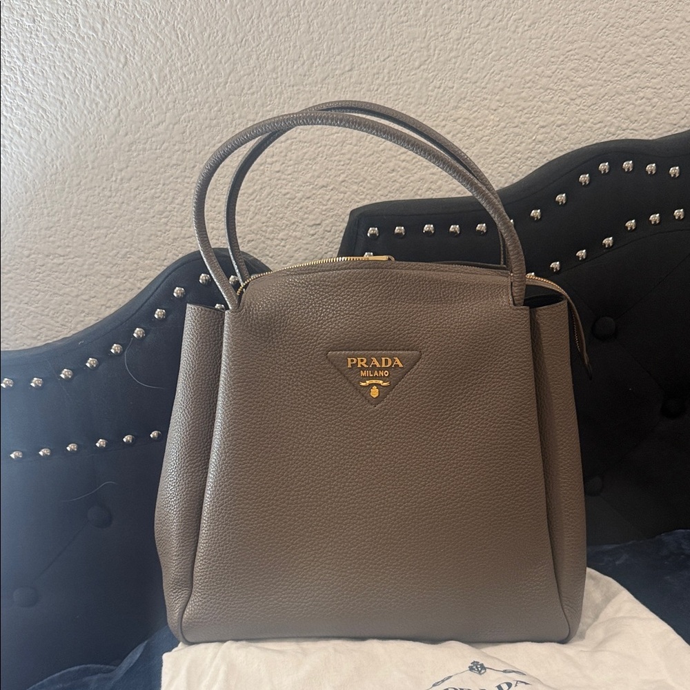 Prada Vitello Daino top zip medium tote bag